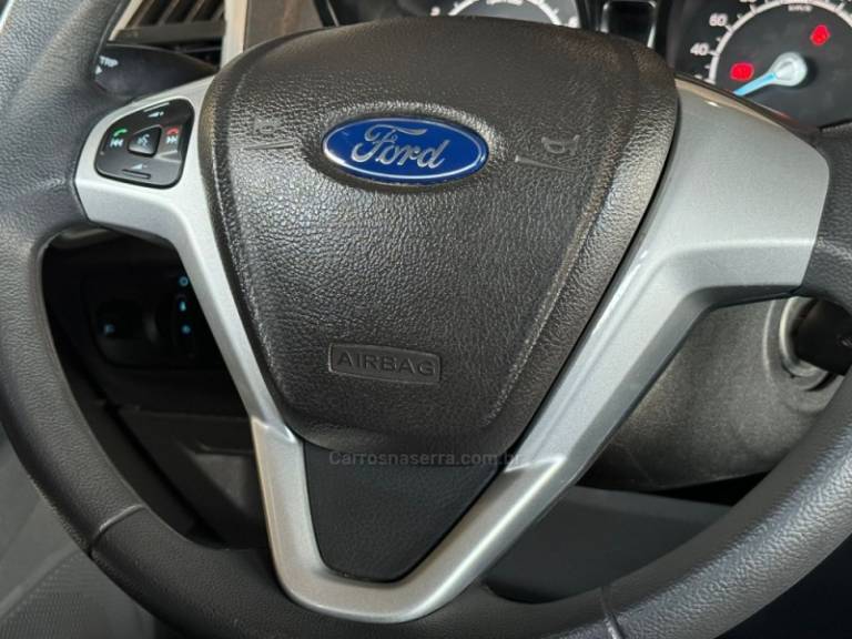 FORD - ECOSPORT - 2012/2013 - Preta - R$ 57.900,00