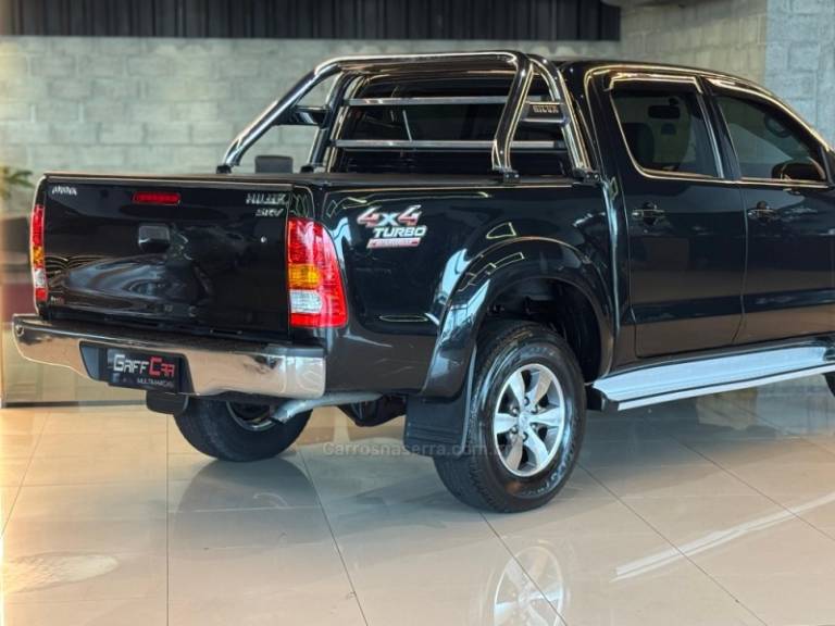 TOYOTA - HILUX - 2009/2010 - Preta - R$ 119.900,00