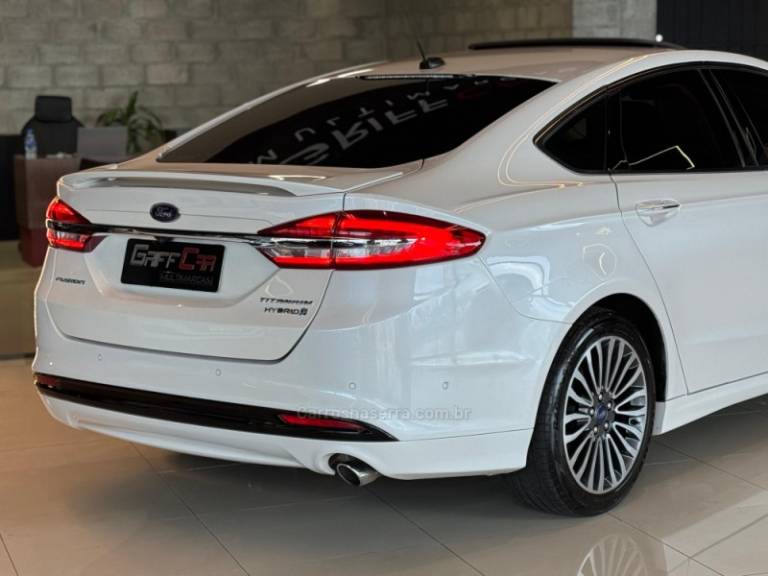 FORD - FUSION - 2018/2018 - Branca - R$ 89.900,00