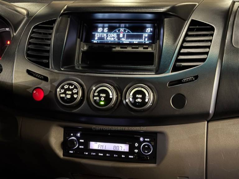 MITSUBISHI - L200 TRITON - 2009/2010 - Prata - R$ 103.900,00