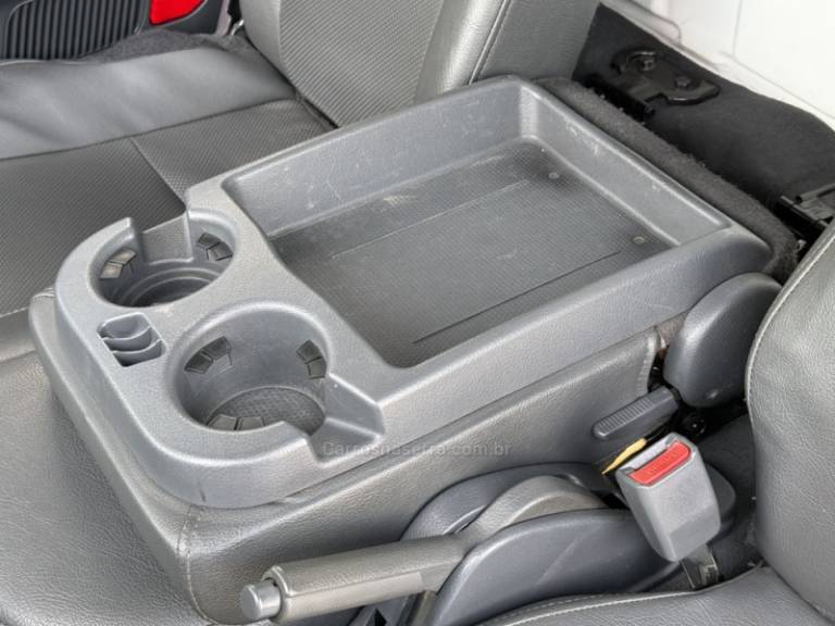 KIA MOTORS - BONGO - 2014/2015 - Branca - Sob Consulta