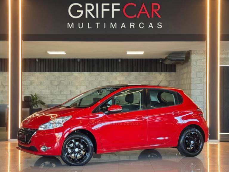 PEUGEOT - 208 - 2014/2015 - Vermelha - R$ 44.900,00