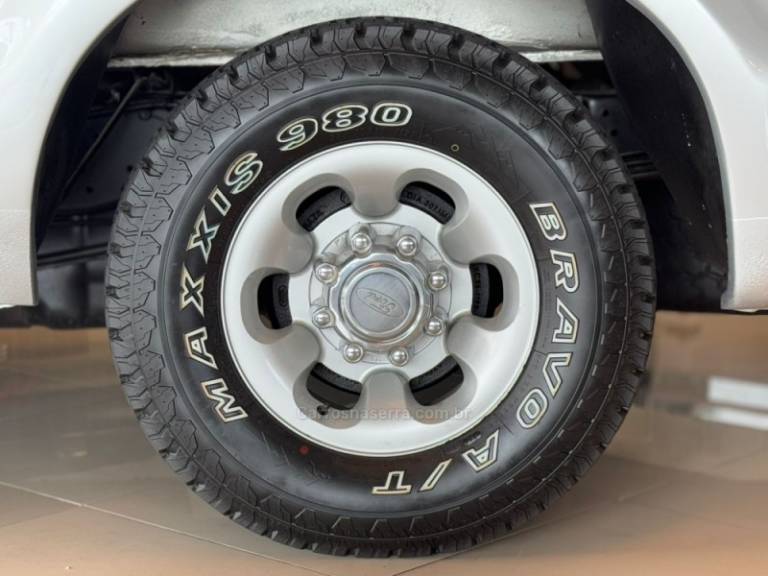 FORD - F-250 - 2000/2000 - Prata - R$ 169.900,00