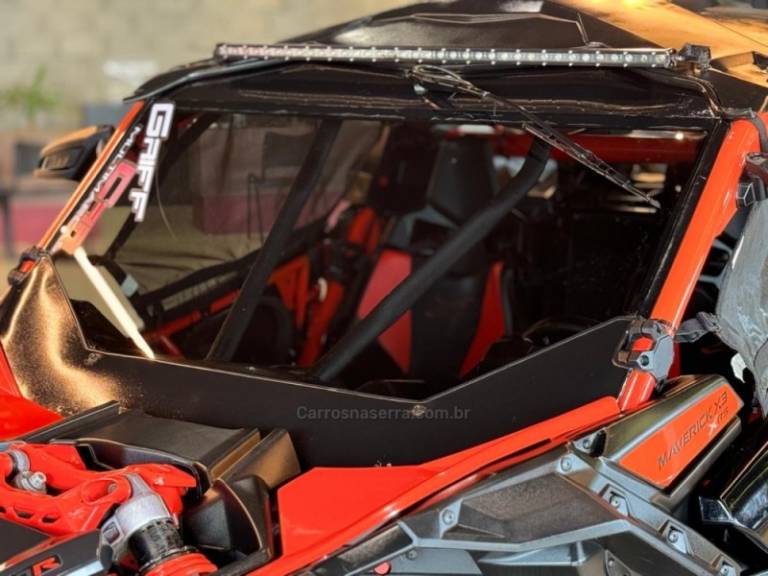 CAN-AM - MAVERICK XRS - 2018/2018 - Laranja - R$ 149.900,00