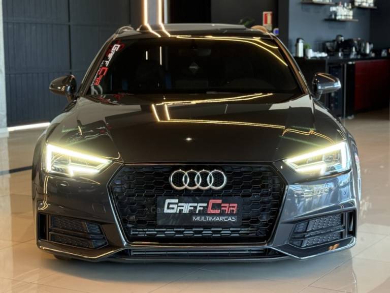 AUDI - A4 - 2019/2019 - Cinza - R$ 179.900,00
