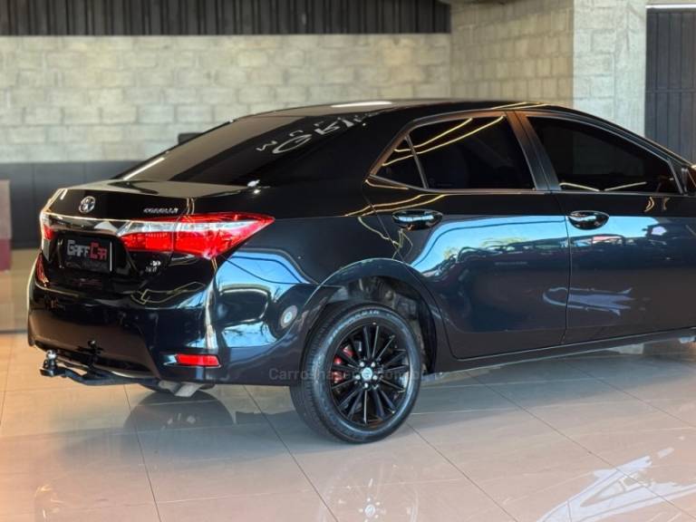TOYOTA - COROLLA - 2015/2015 - Preta - R$ 87.900,00