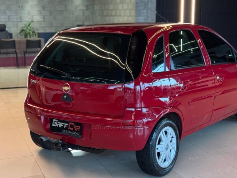 CHEVROLET - CORSA - 2008/2009 - Vermelha - R$ 35.900,00