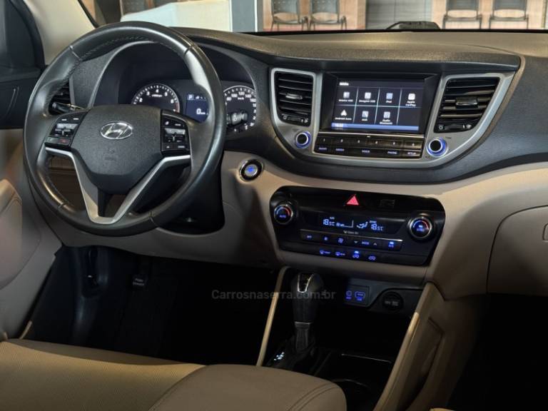 HYUNDAI - TUCSON - 2017/2018 - Branca - R$ 104.900,00