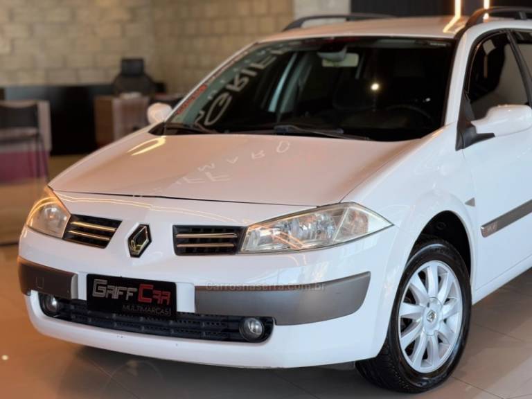 RENAULT - MÉGANE - 2010/2011 - Branca - R$ 35.900,00