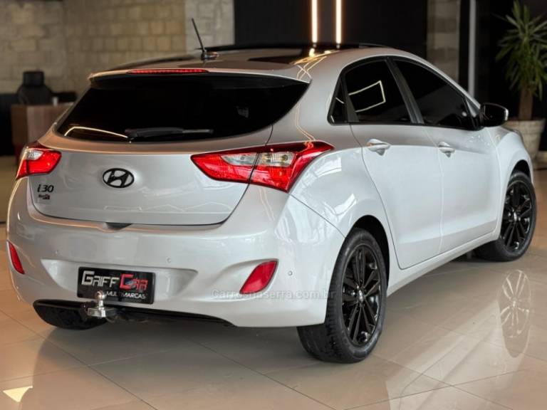 HYUNDAI - I30 - 2015/2016 - Prata - R$ 72.900,00