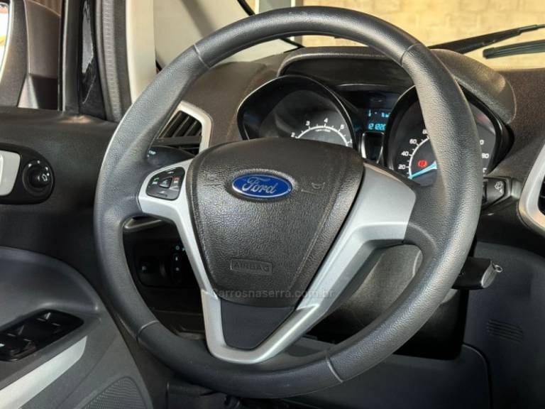 FORD - ECOSPORT - 2012/2013 - Preta - R$ 57.900,00