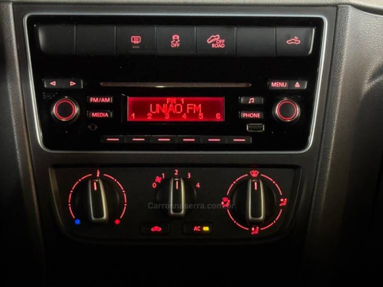 VOLKSWAGEN - SAVEIRO - 2015/2015 - Vermelha - R$ 73.900,00