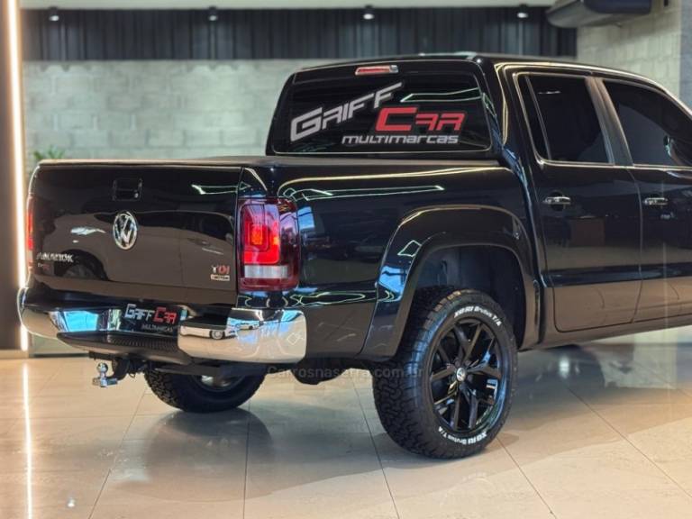 VOLKSWAGEN - AMAROK - 2017/2018 - Preta - R$ 148.900,00