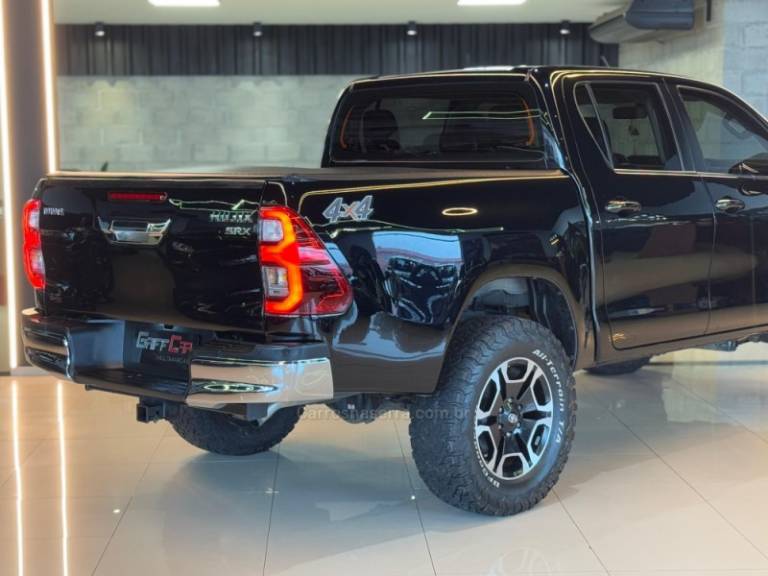 TOYOTA - HILUX - 2015/2016 - Preta - R$ 199.900,00