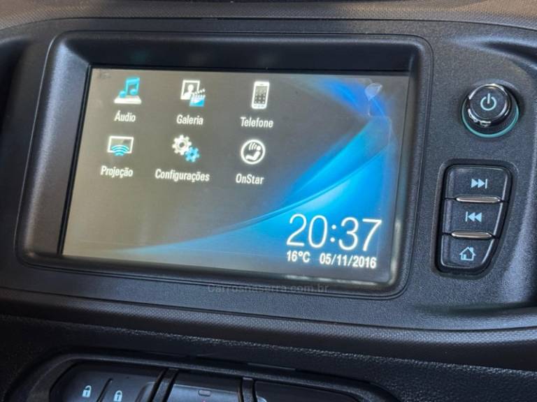 CHEVROLET - PRISMA - 2016/2017 - Prata - R$ 66.900,00