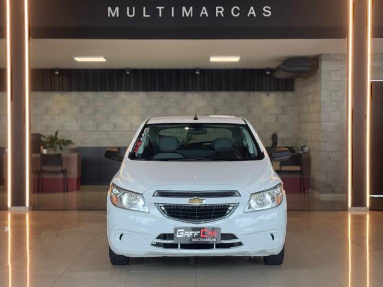 CHEVROLET - ONIX - 2014/2015 - Branca - R$ 45.900,00