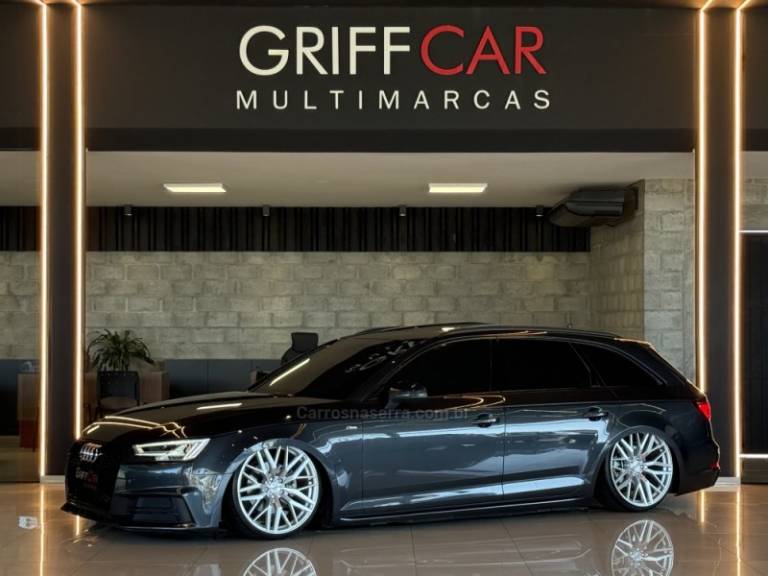 AUDI - A4 - 2019/2019 - Cinza - R$ 199.900,00