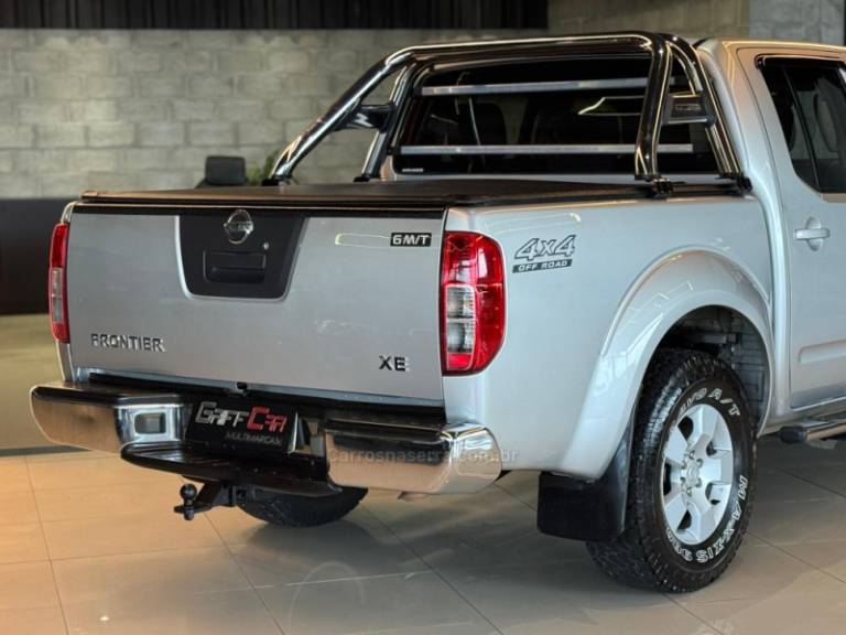 NISSAN - FRONTIER - 2012/2013 - Prata - R$ 84.900,00