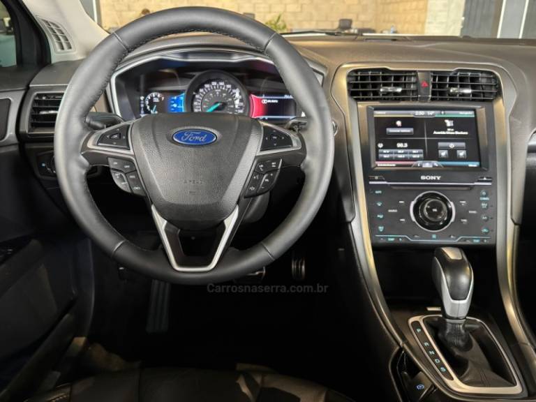 FORD - FUSION - 2013/2014 - Branca - R$ 77.900,00
