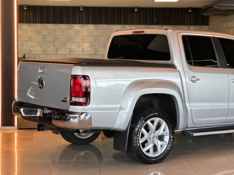 VOLKSWAGEN - AMAROK - 2018/2019 - Prata - R$ 163.900,00