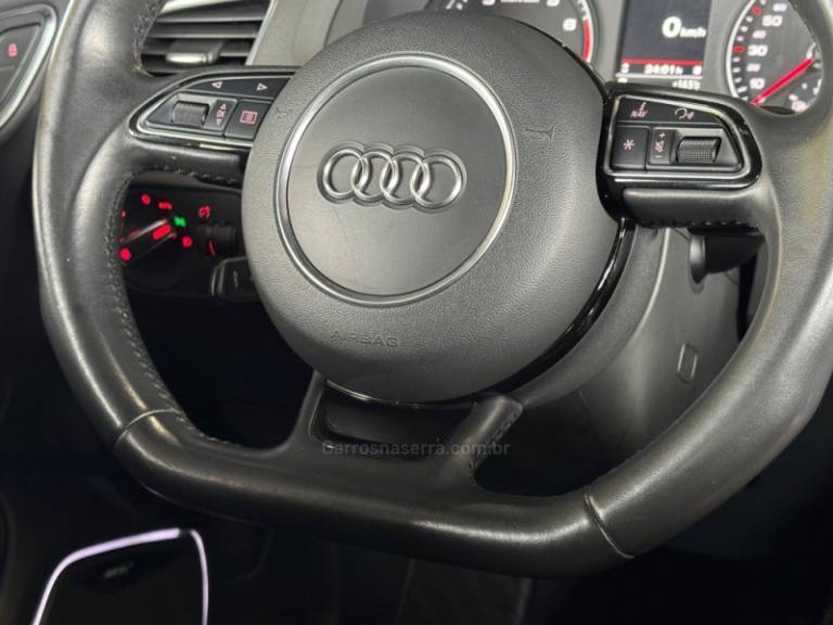 AUDI - Q3 - 2018/2019 - Branca - Sob Consulta