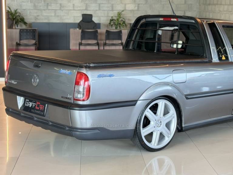 VOLKSWAGEN - SAVEIRO - 2005/2005 - Cinza - R$ 69.900,00