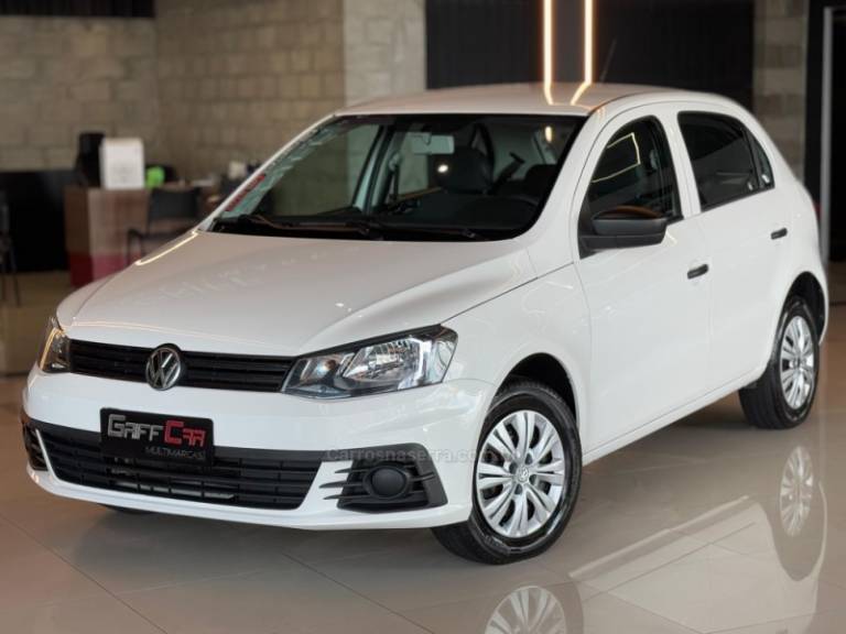 VOLKSWAGEN - GOL - 2017/2018 - Branca - R$ 49.900,00