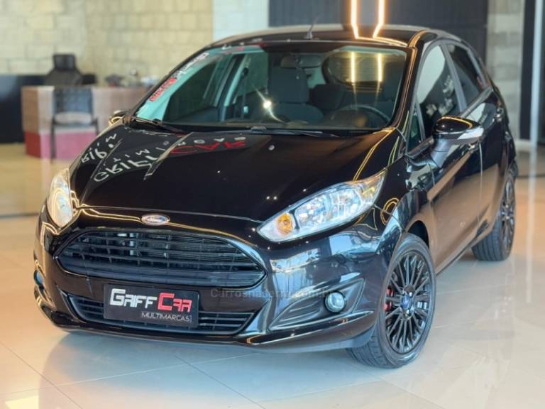 FORD - FIESTA - 2013/2014 - Preta - R$ 46.900,00