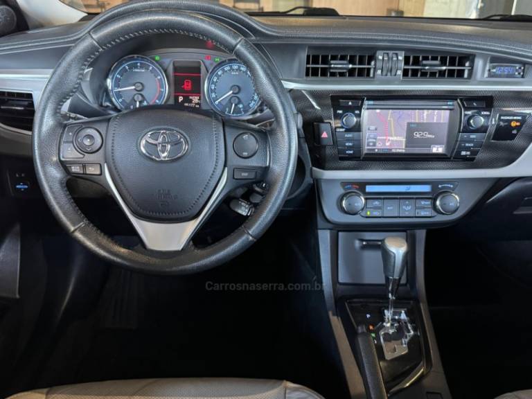 TOYOTA - COROLLA - 2015/2015 - Preta - R$ 87.900,00