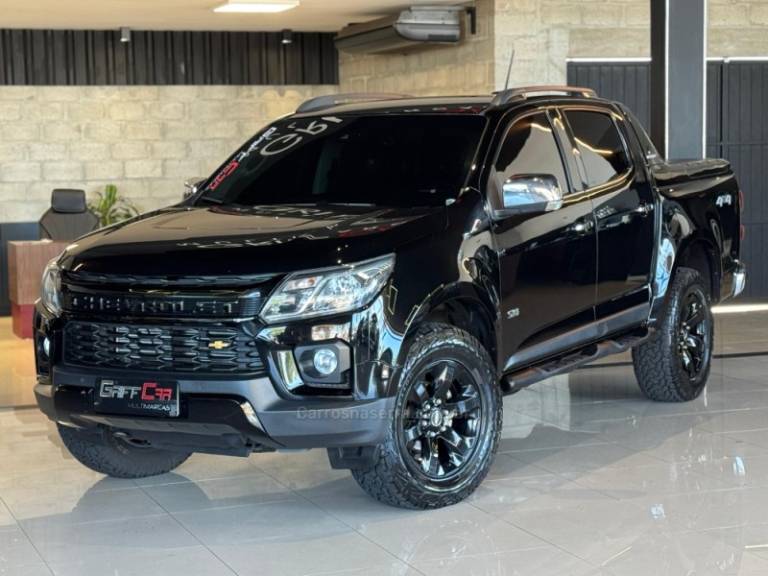 CHEVROLET - S10 - 2021/2022 - Preta - R$ 203.900,00