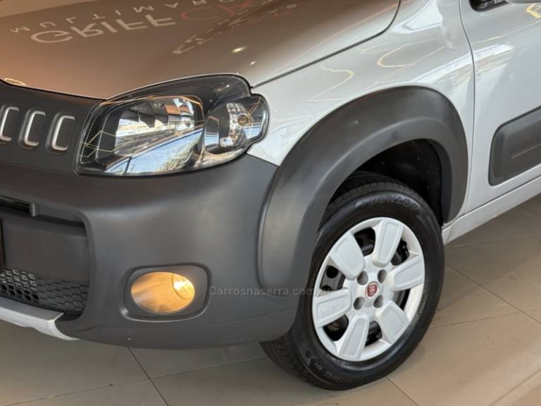 FIAT - UNO - 2014/2014 - Prata - R$ 39.900,00