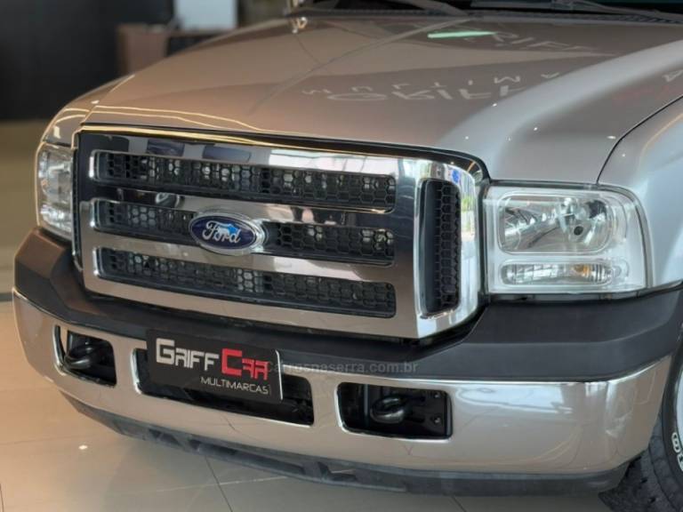 FORD - F-250 - 2000/2000 - Prata - R$ 169.900,00