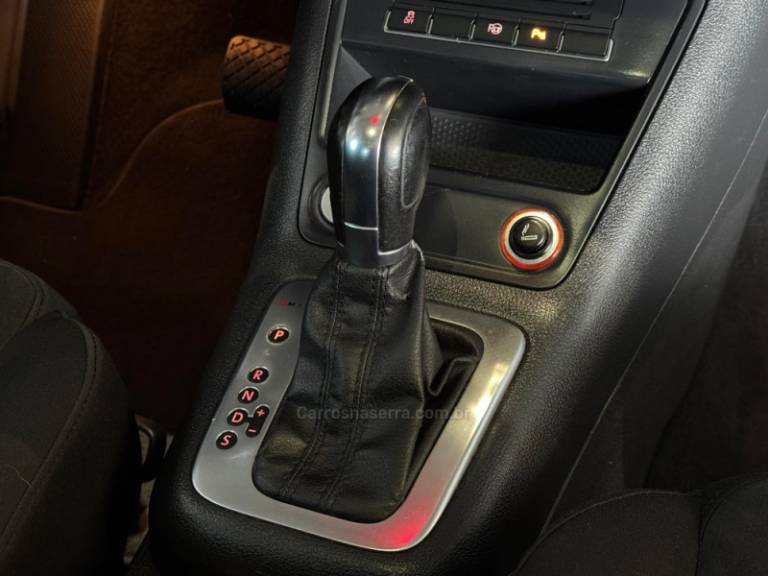 VOLKSWAGEN - TIGUAN - 2011/2012 - Preta - R$ 69.900,00