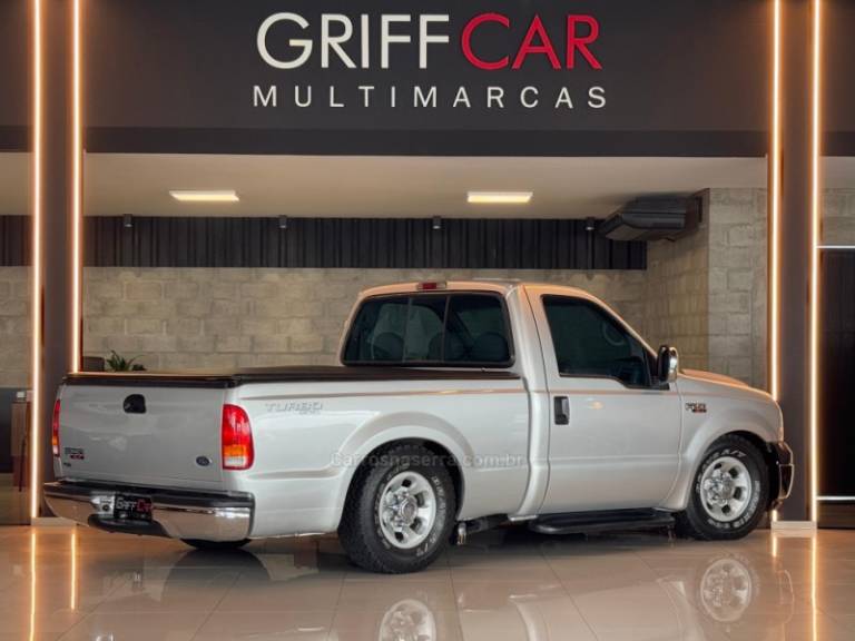 FORD - F-250 - 2000/2001 - Prata - R$ 159.900,00