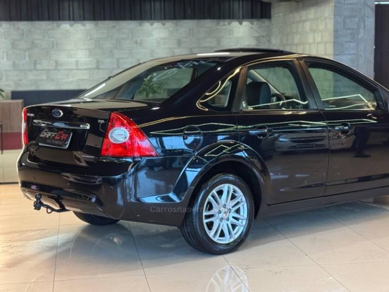 FORD - FOCUS - 2009/2009 - Preta - R$ 44.900,00