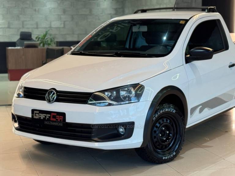 VOLKSWAGEN - SAVEIRO - 2014/2015 - Branca - R$ 52.900,00