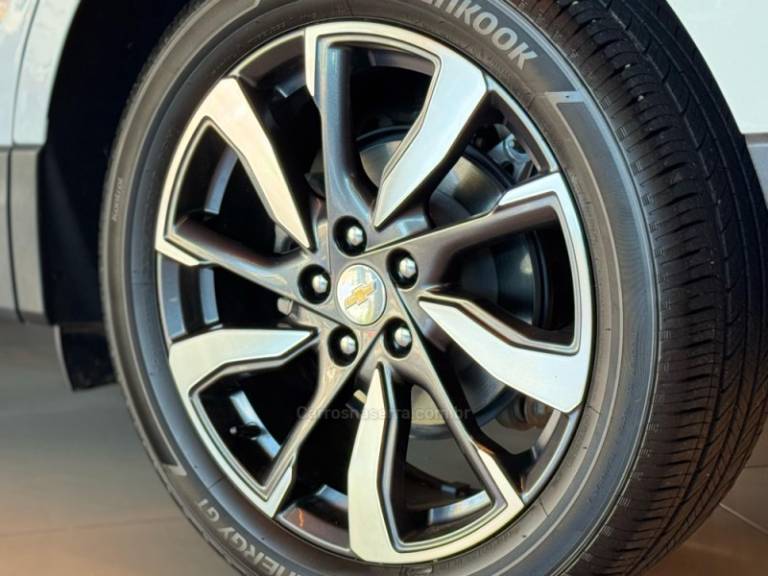 CHEVROLET - EQUINOX - 2022/2023 - Branca - R$ 179.900,00