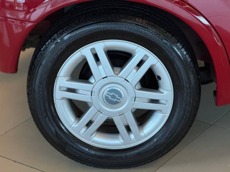 CHEVROLET - CORSA - 2008/2009 - Vermelha - R$ 35.900,00