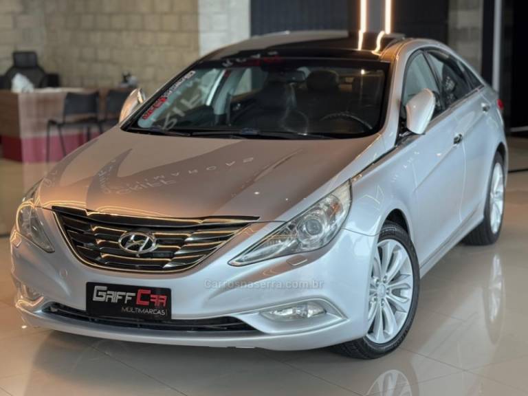 HYUNDAI - SONATA - 2011/2012 - Prata - R$ 71.900,00