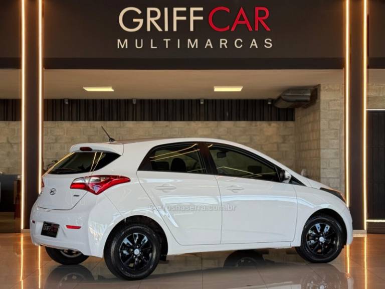 HYUNDAI - HB20 - 2013/2014 - Branca - R$ 44.900,00