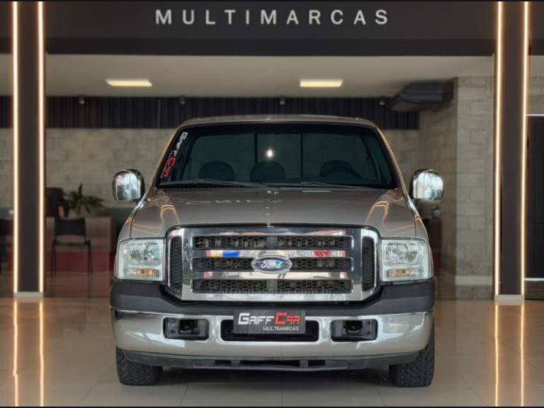 FORD - F-250 - 2000/2000 - Prata - R$ 169.900,00