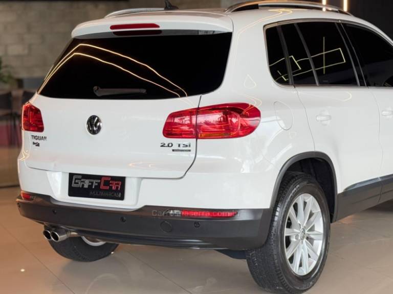 VOLKSWAGEN - TIGUAN - 2013/2014 - Branca - R$ 69.900,00