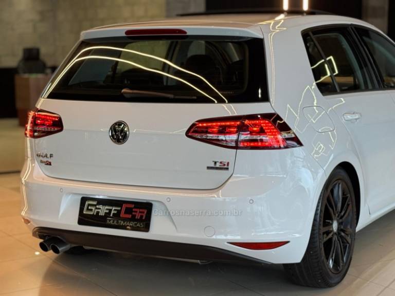 VOLKSWAGEN - GOLF - 2013/2014 - Branca - R$ 88.900,00