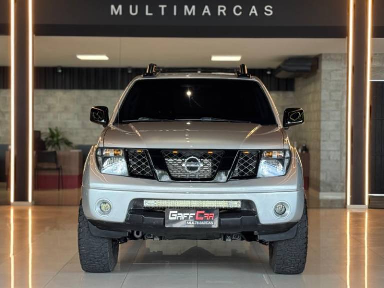 NISSAN - FRONTIER - 2011/2012 - Prata - R$ 96.900,00