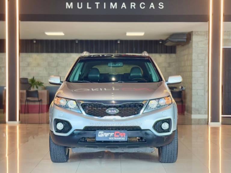 KIA MOTORS - SORENTO - 2010/2011 - Prata - R$ 54.900,00