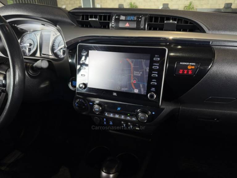 TOYOTA - HILUX - 2020/2021 - Preta - R$ 249.900,00