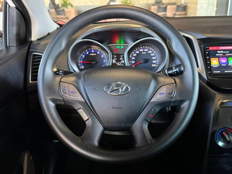 HYUNDAI - HB20 - 2013/2014 - Branca - R$ 44.900,00