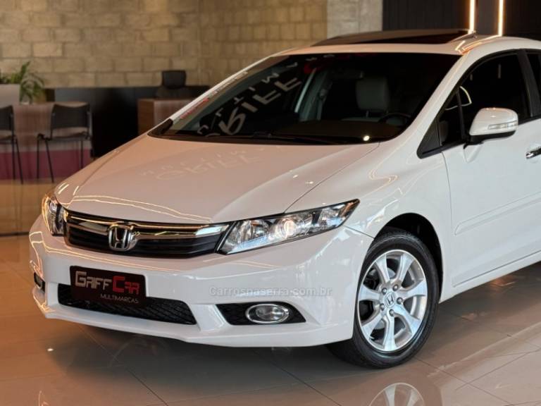 HONDA - CIVIC - 2013/2014 - Branca - R$ 68.900,00