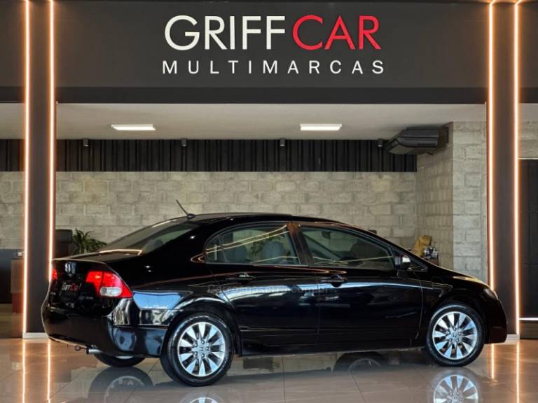 HONDA - CIVIC - 2010/2011 - Preta - R$ 55.900,00