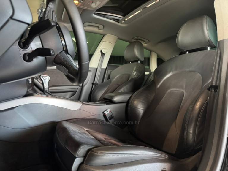 AUDI - A5 - 2012/2013 - Preta - R$ 98.900,00